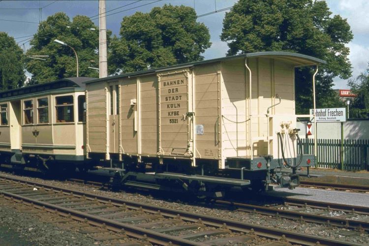 Der Gepäck und Expressgutwagen 5321